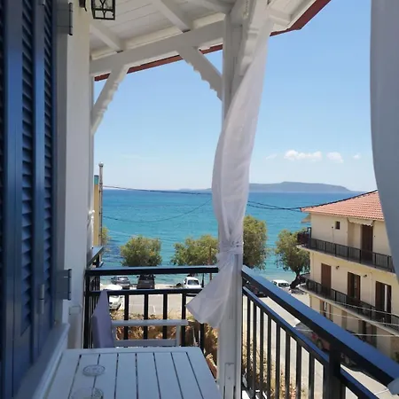 アパート Blue Window