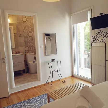 Blue Window Apartment Finikounda
