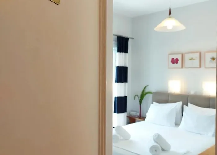 Blue Window Apartment *